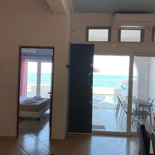 Atlantis – Three-bedroom Apartment with Sea View – 7 persons