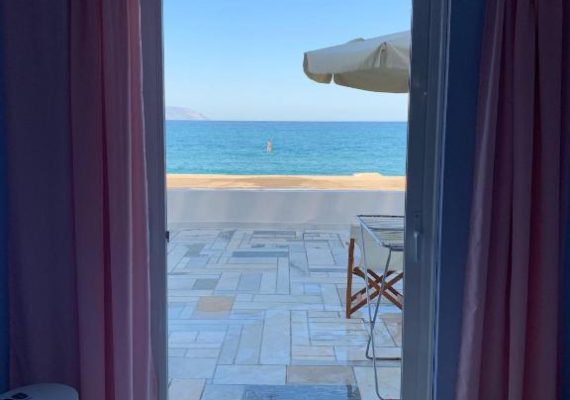 Atlantis – Three-bedroom Apartment with Sea View – 7 persons