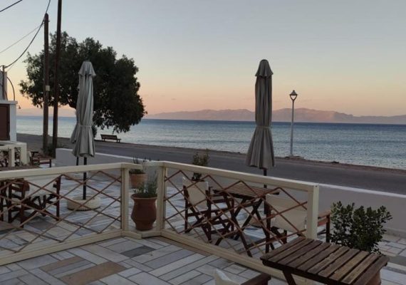 Atlantis – Three-bedroom Apartment with Sea View – 7 persons
