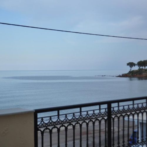 Lighthouse – Two-bedroom Apartment with Sea View – 6 persons