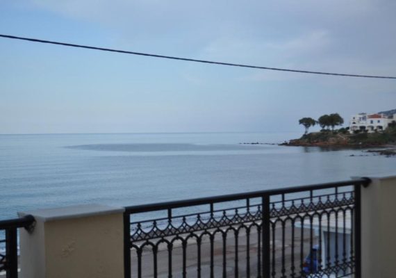 Lighthouse – Two-bedroom Apartment with Sea View – 6 persons