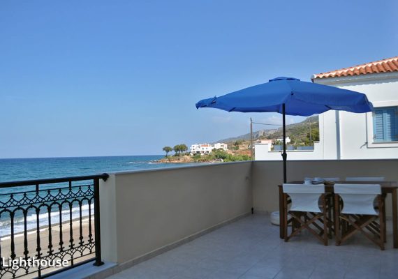 Lighthouse – Two-bedroom Apartment with Sea View – 6 persons