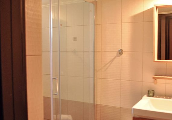 Lighthouse – Two-bedroom Apartment with Sea View – 6 persons